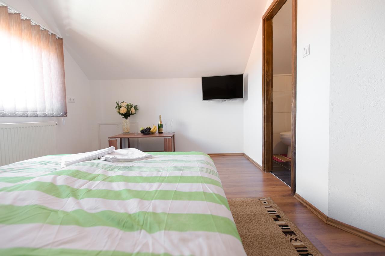 Guesthouse Vila Puzic Баня-Лука Экстерьер фото